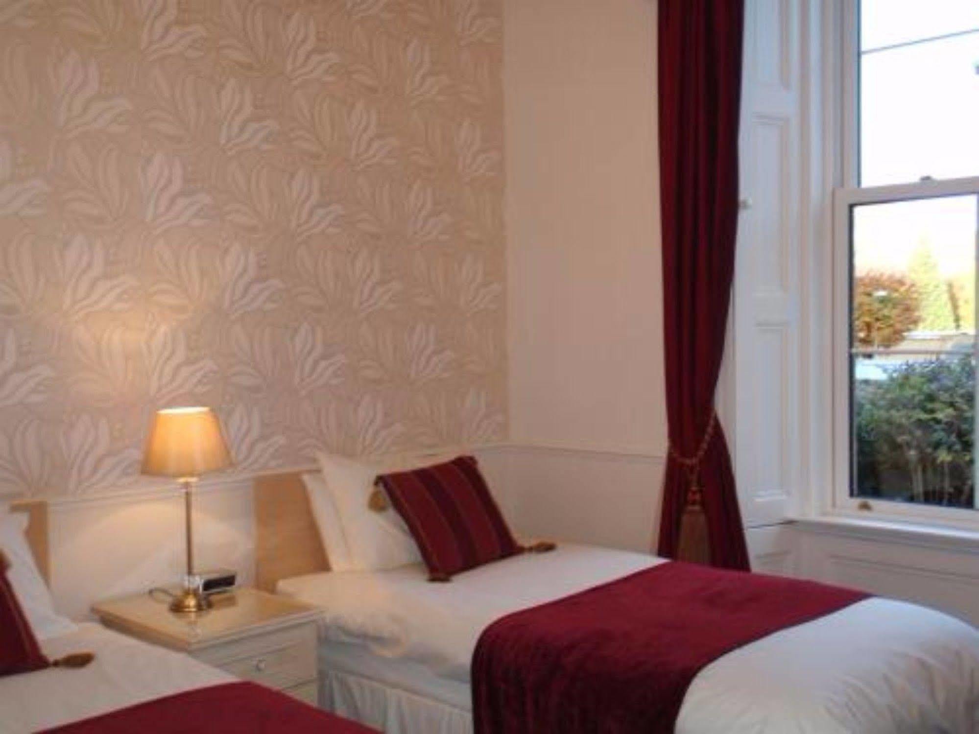אדינבורו Highfield Guest House מראה חיצוני תמונה