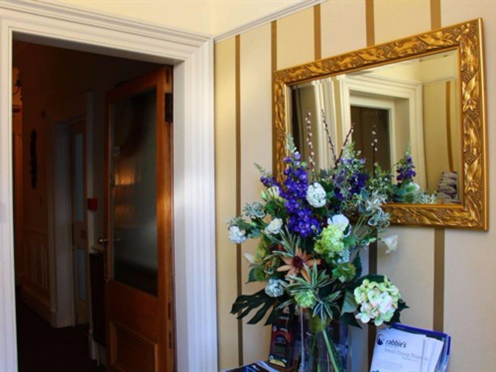 אדינבורו Highfield Guest House מראה חיצוני תמונה